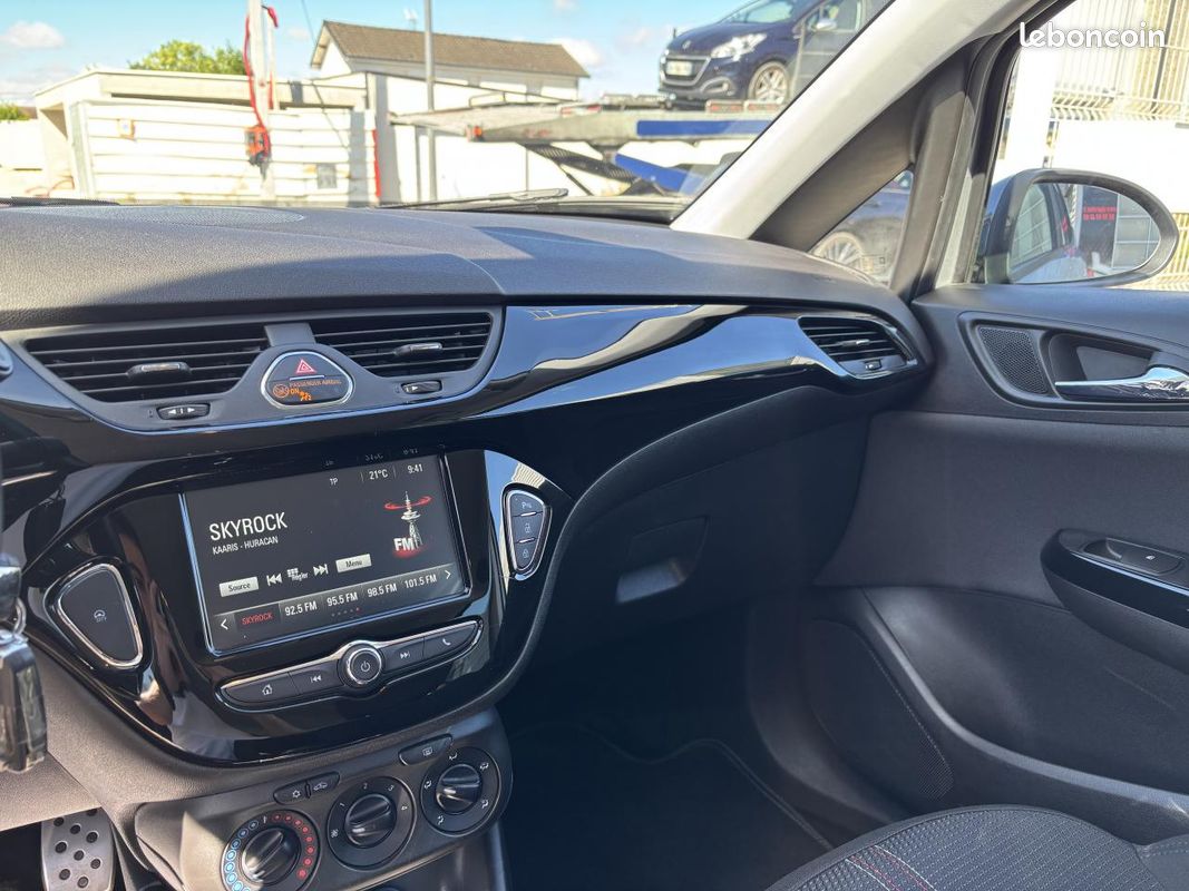 OPEL CORSA 1.2 70ch Black Edition (image 18)