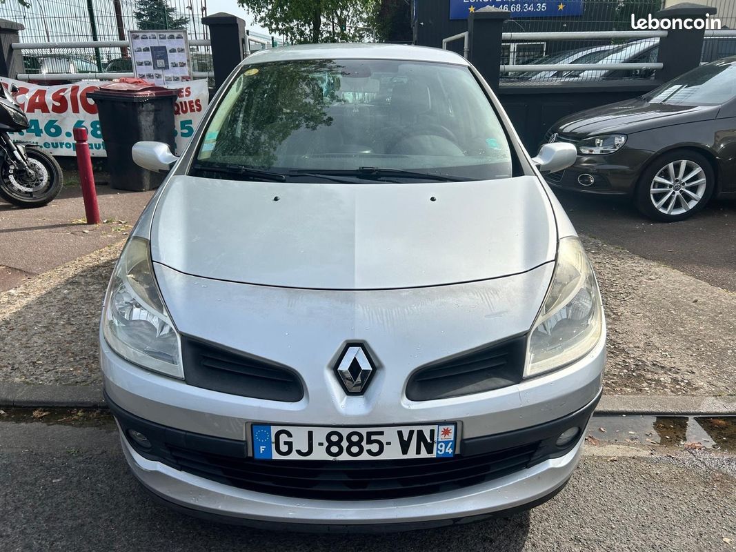 RENAULT CLIO III 1.5 dCi 85 eco2 Extrême Claire/CREDIT POSSIBLE (image 2)