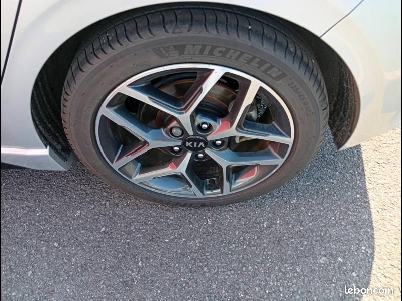 Kia Ceed 1.6 CRDI 136ch GT Line DCT7 MY20 (image 9)