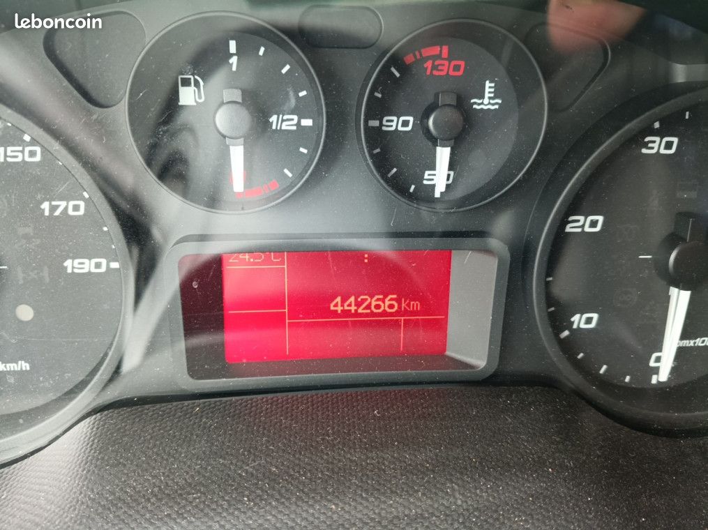 Iveco Daily Caisse hayon CCb 35C16H empattement 4100 3.0 (image 12)