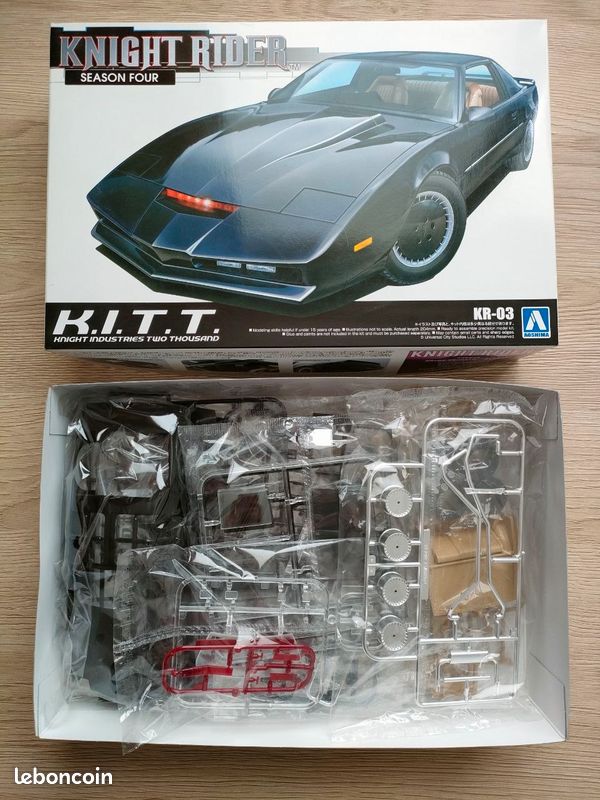 Maquette KITT de la saison 4 de Knight Rider à l'échelle 1:24 d'Aoshima