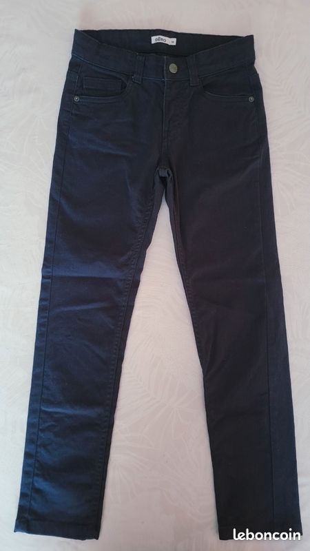 Pantalon jean bleu marine Jamais porté 10 ans (image 5)