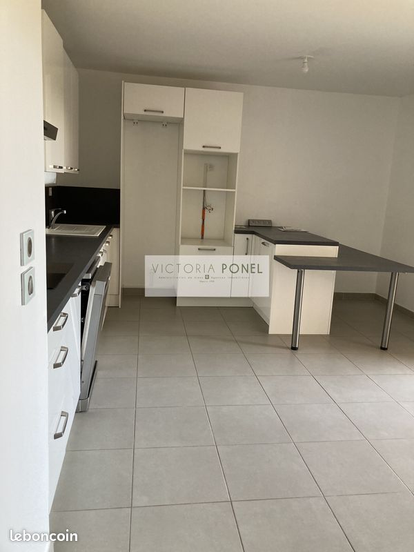 Appartement 3 pièces 61 m² · à Hyères · 61 m² · 965 €/mois