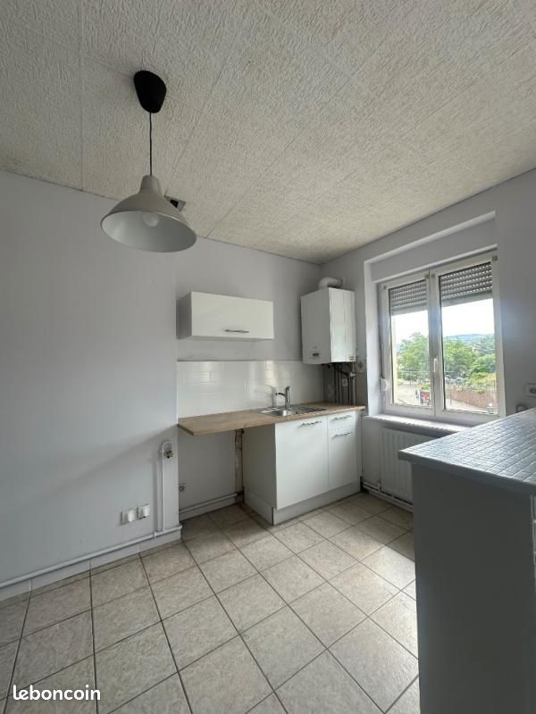 Appartement 3 pièces 65 m² · à Saint-Étienne · 65 m² · 497 €
