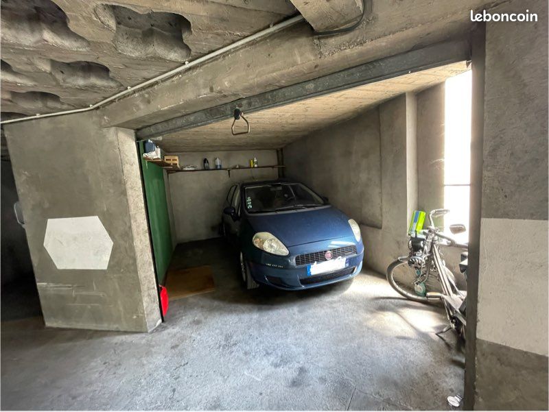 Parking 14 m² · à Grenoble · 14 m² · 24 350 €