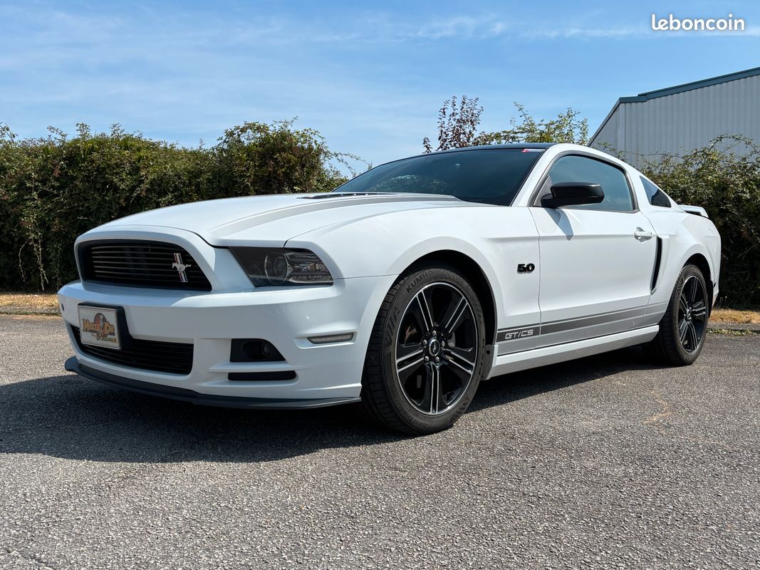 Très belle FORD MUSTANG GT/CS Coupé de 2014 - V8 - 5,0L - BM - 62 840 KMS - Blanche (image 2)