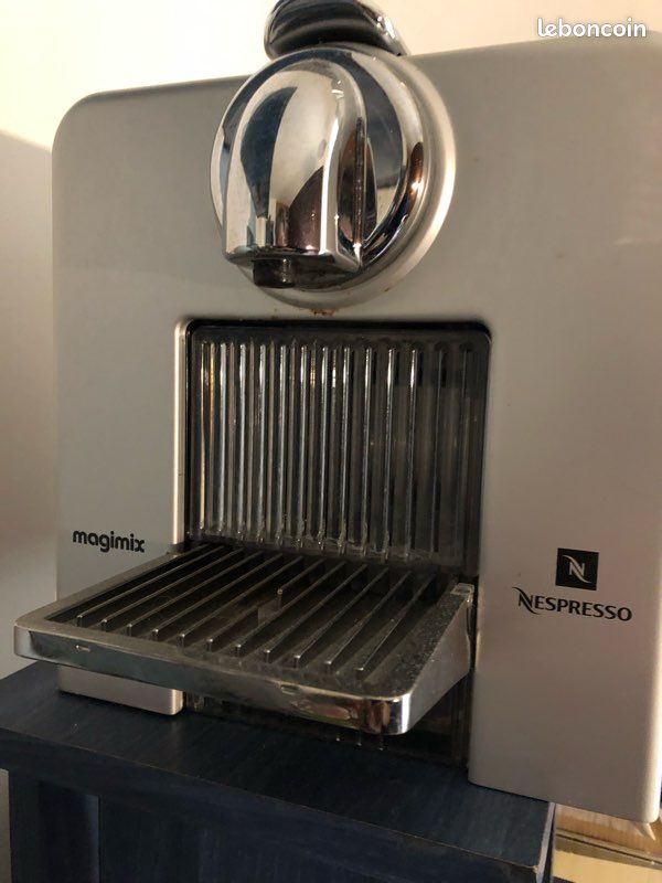 Cafetière Magimix Nespresso (image 1)