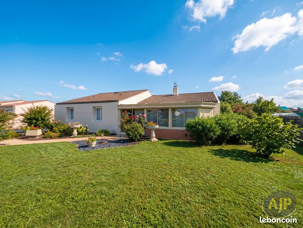 Maison 5 pièces 110 m² · à Vieillevigne · 110 m² · 305 000 €