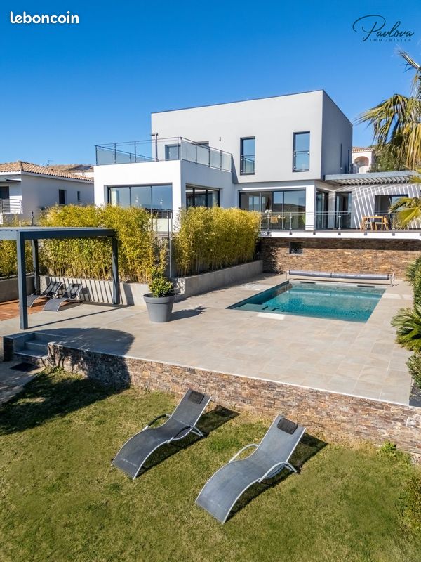 Maison 8 pièces 264 m² · à Juvignac · 264 m² · 3 670 €/mois