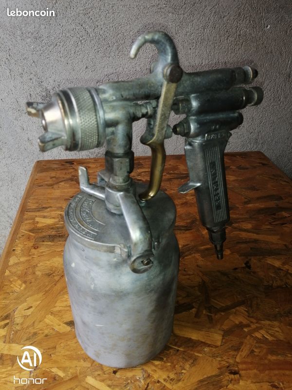 Pistolet de peinture KREMLIN (image 1)