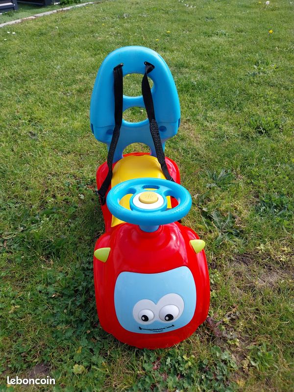 Petite voiture enfant (image 1)
