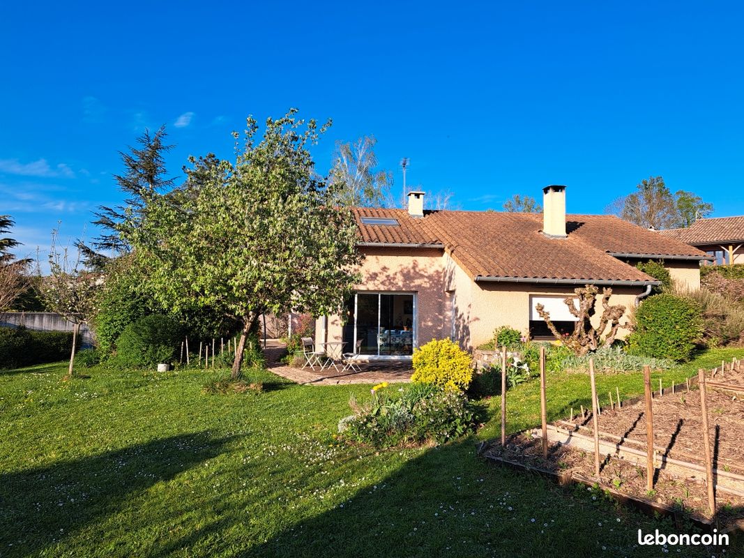 Maison 6 pièces 137 m² · à Chevagny-les-Chevrières · 137 m² · 375 000 €
