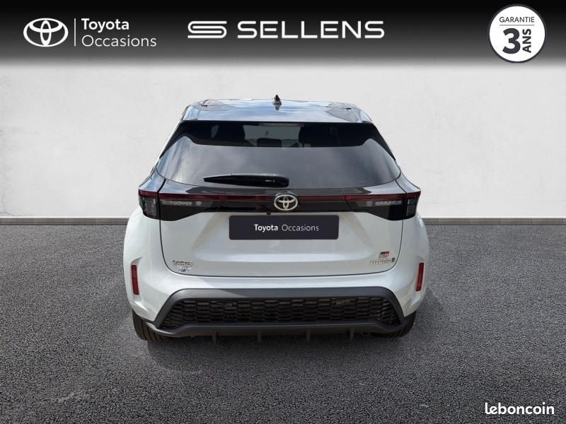 Toyota Yaris Cross 116h GR Sport MY22 (image 4)