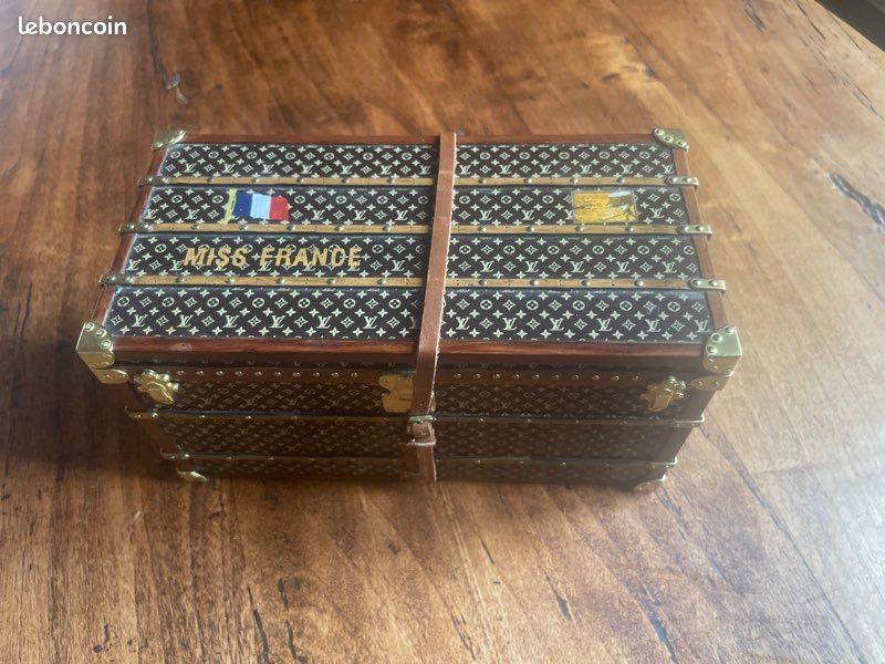 Malle Presse-Papier Miniature de Louis Vuitton (image 1)