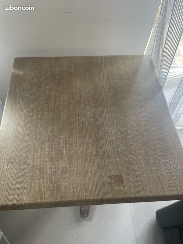 Table effet bois pliable (image 5)