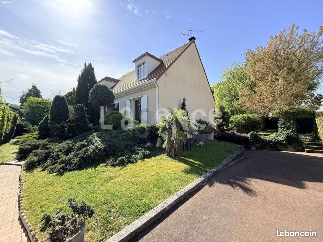 Maison 7 pièces 154 m² · à Claye-Souilly · 154 m² · 531 000 €