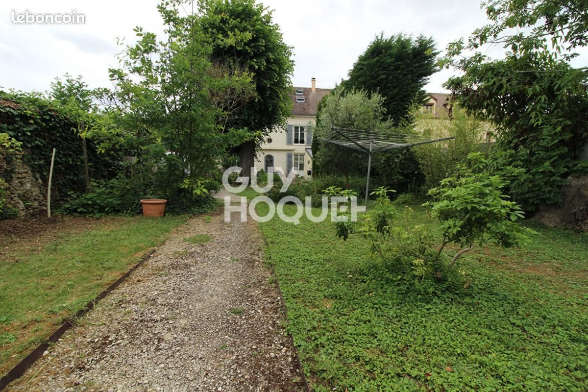 Maison 7 pièces 200 m² · à Saint-Méry · 200 m² · 410 000 €