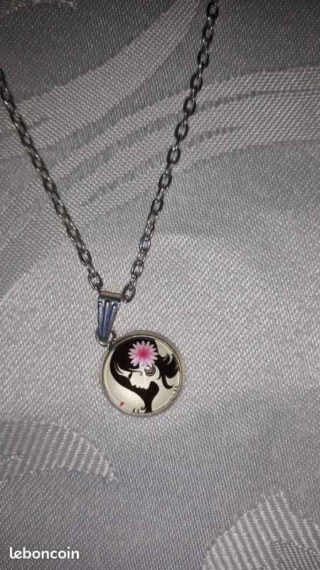 Collier fantaisie (image 1)