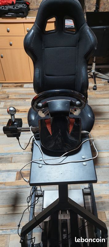 PlaySeat (image 1)