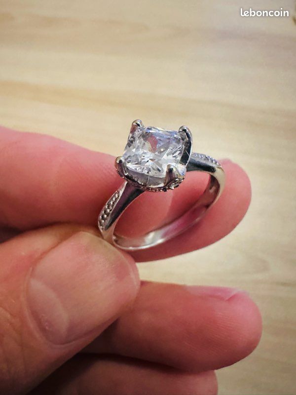 Bague En Argent Taille 59 - Occasion, Couleur Argentée, Sans Marque