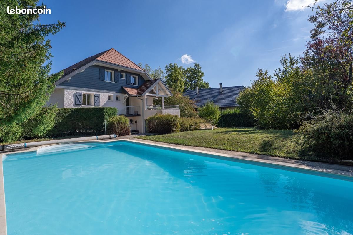 Maison 7 pièces 123 m² · à Cuvat · 123 m² · 895 000 €