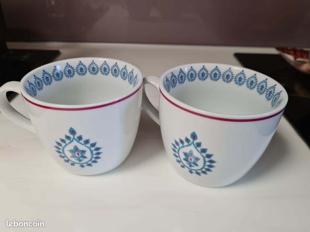 Mugs (image 1)