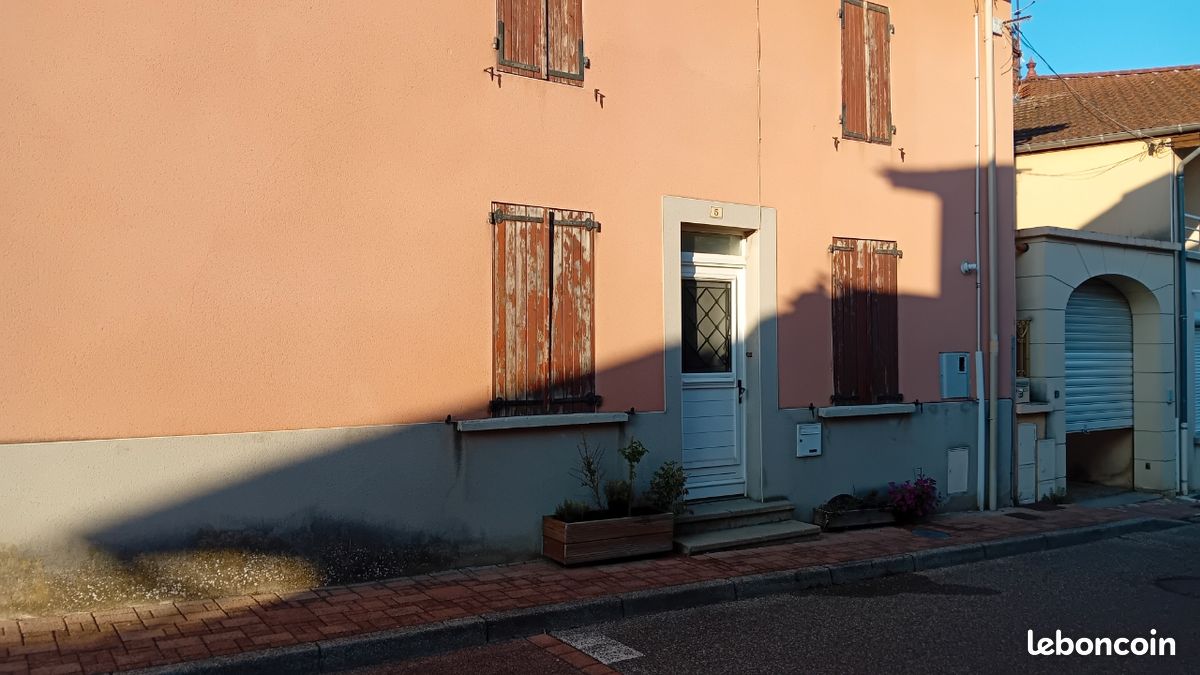 Maison 4 pièces 87 m² · à Saint-Georges-d'Espéranche · 87 m² · 160 000 €