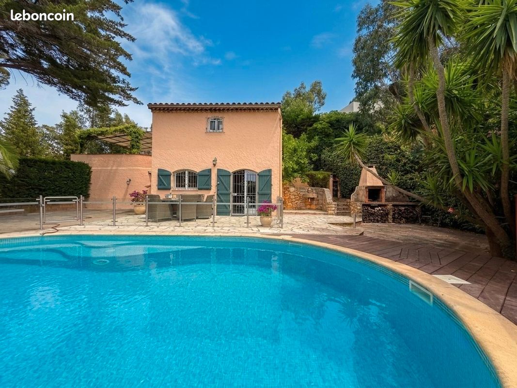 Maison 5 pièces 70 m² · à Roquebrune-sur-Argens · 70 m² · 610 000 €