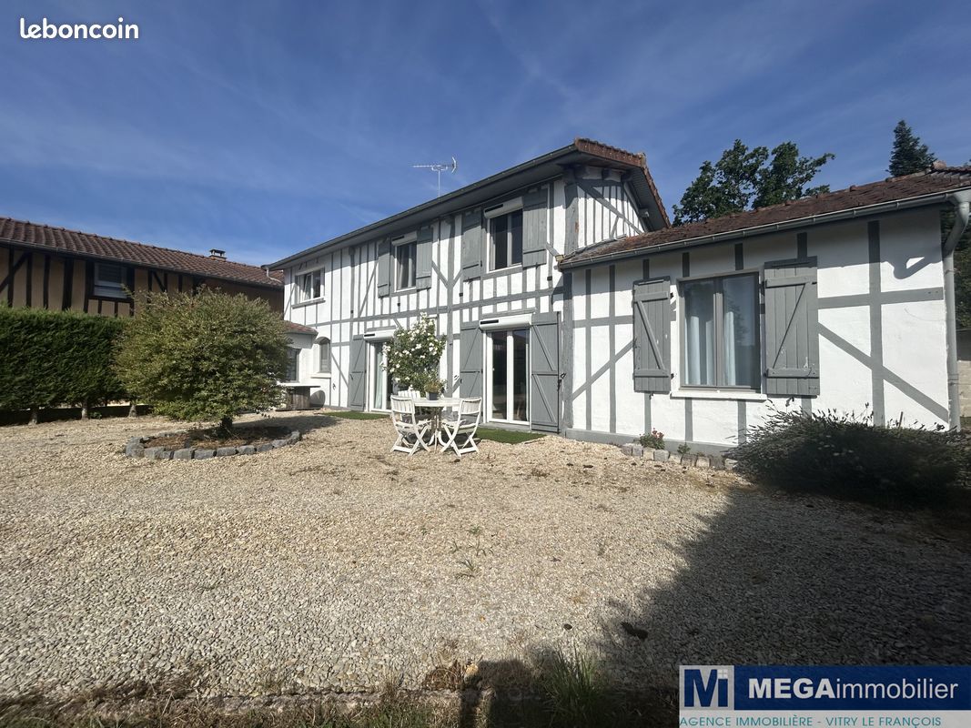 Maison 4 pièces 112 m² · à Saint-Remy-en-Bouzemont-St-Genest. · 112 m² · 174 000 €