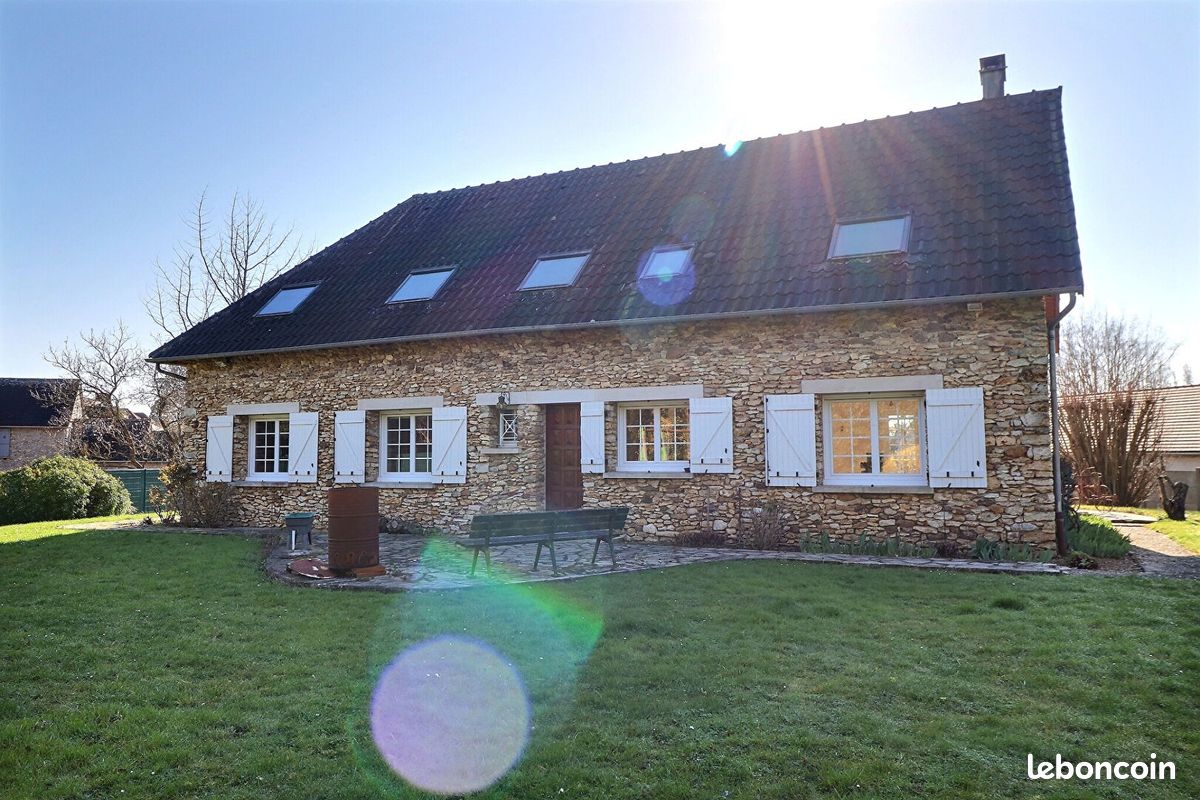 Maison 8 pièces 202 m² · à Montfort-l'Amaury · 202 m² · 599 000 €