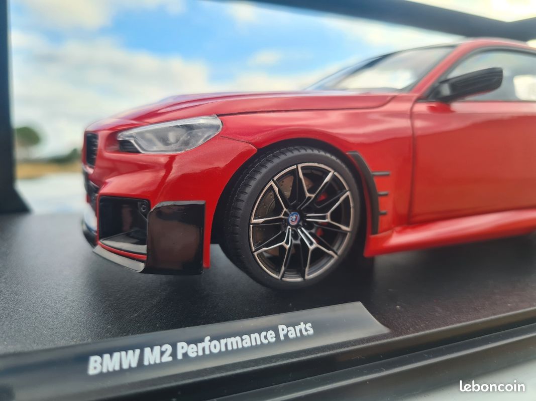 Bmw m2 performance 1/18 solido (image 2)