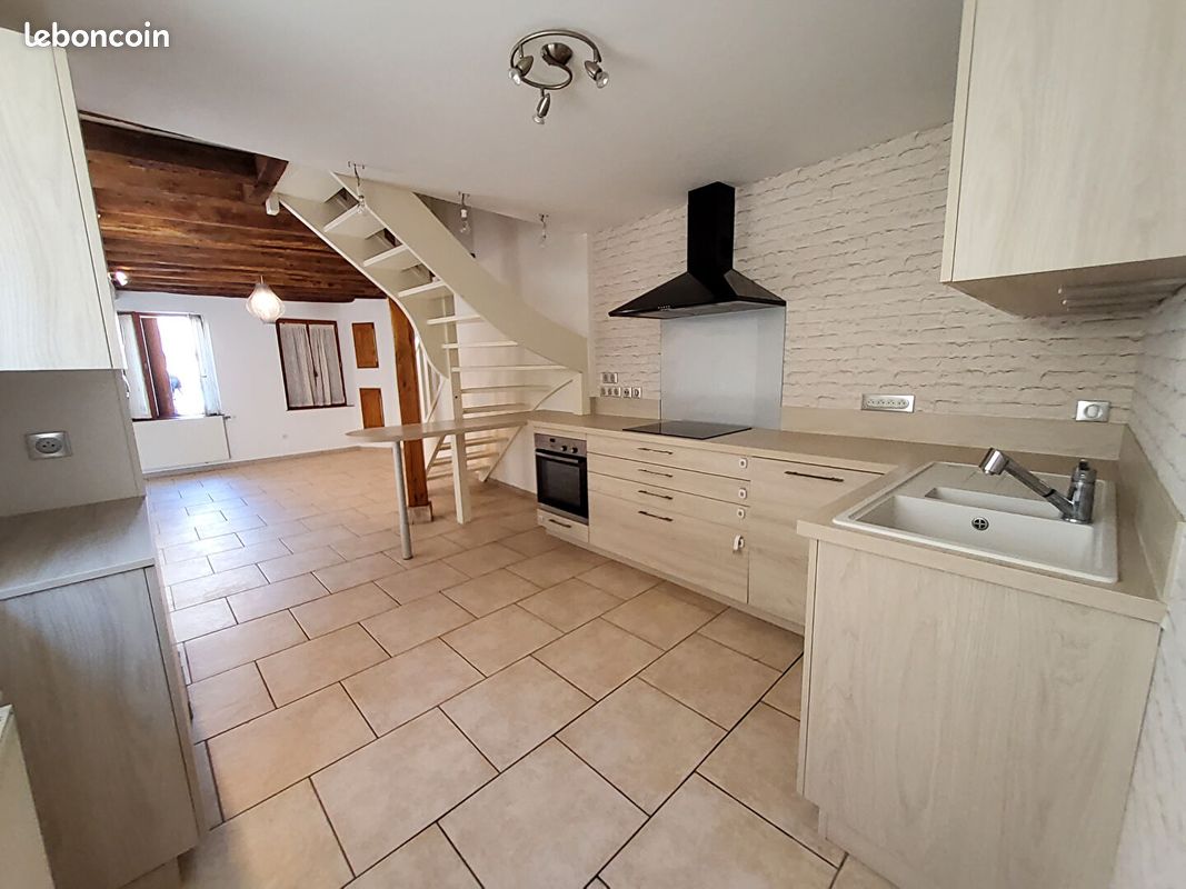 Maison 3 pièce(s) 87 m²à louer Romorantin-lanthenay