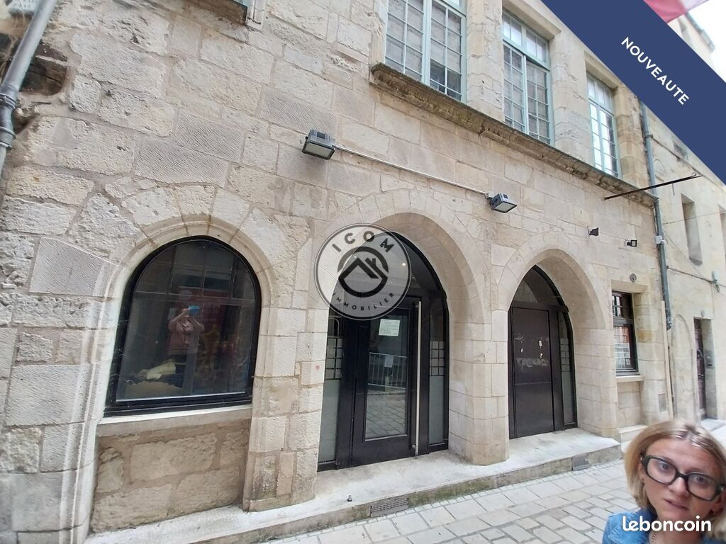 Local commercial 300 m² · à Périgueux · 300 m² · 447 500 €