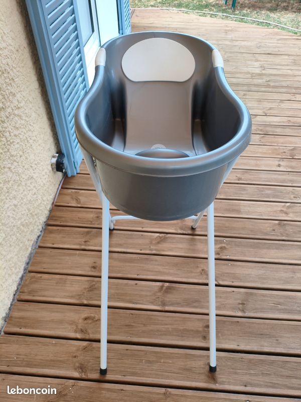 Baignoire avec pied (image 1)