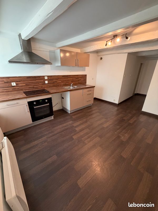 Maison 4 pièces 114 m² · à Saint-Jean-de-Sauves · 114,3 m² · 650 €/mois