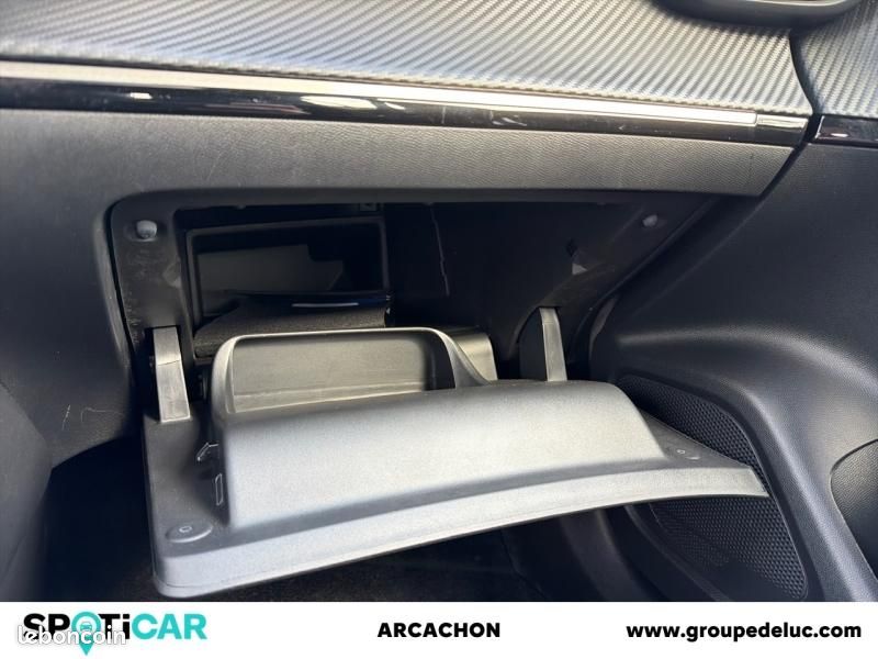 Peugeot 2008 1.2 PureTech 100ch S&S Active (image 36)