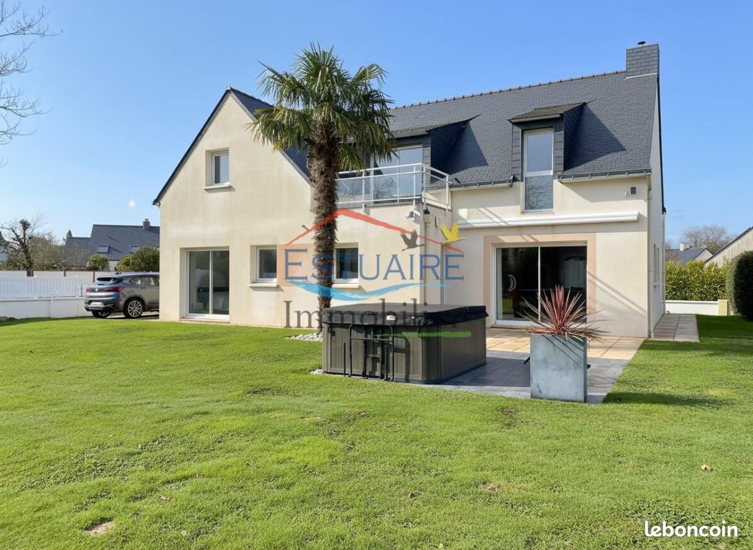 Maison 7 pièces 170 m² · à Le Temple-de-Bretagne · 170 m² · 429 900 €