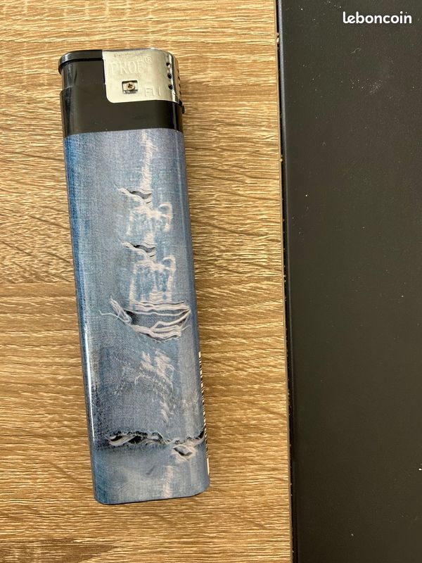 Briquet XXL (image 1)