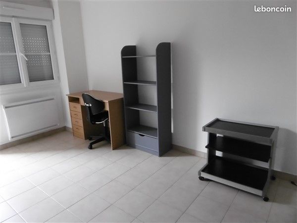 https://img.leboncoin.fr/api/v1/lbcpb1/images/96/95/2d/96952d3f5d061872e7e71d40126dc1489b3c7bc2.jpg?rule=ad-image
