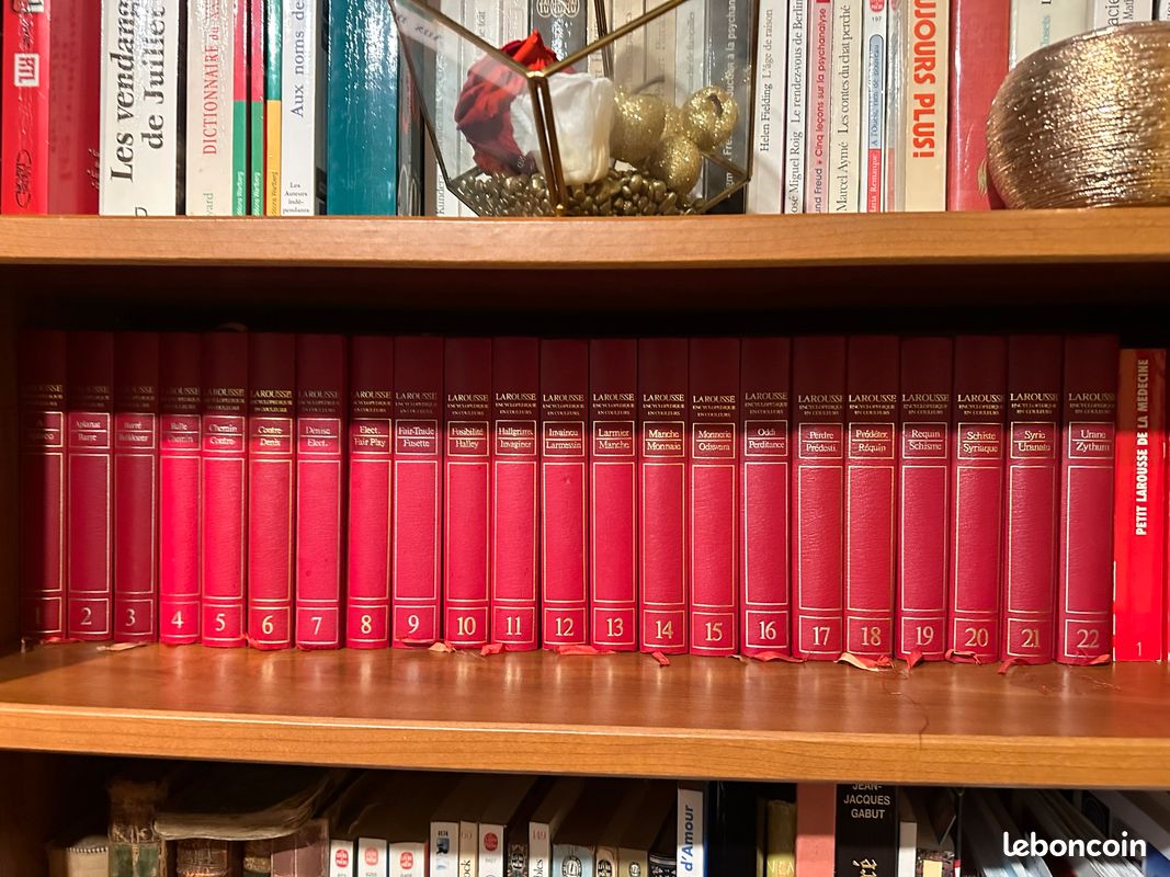 Encyclopedie Larousse comme neuve (image 3)