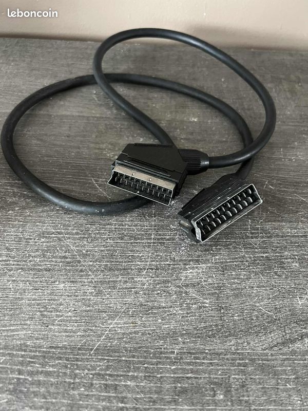 Câble Péritel - 1m - Cordon SCART Mâle à Mâle - Noir - 1 Mètre