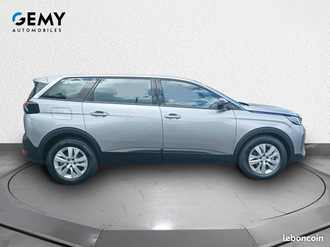 PEUGEOT 5008 Hybrid 136 e-DCS6 Active Pack (image 4)