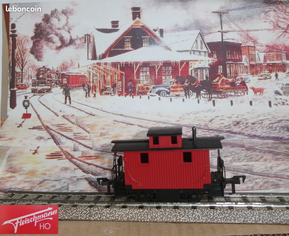 Vintage Fleischmann 6375 HO Scale Train Set Locomotive 2 Cars Complete Set NICE