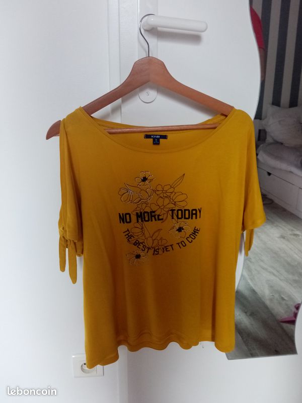 Tee shirt fille 18 ans ou M (image 1)