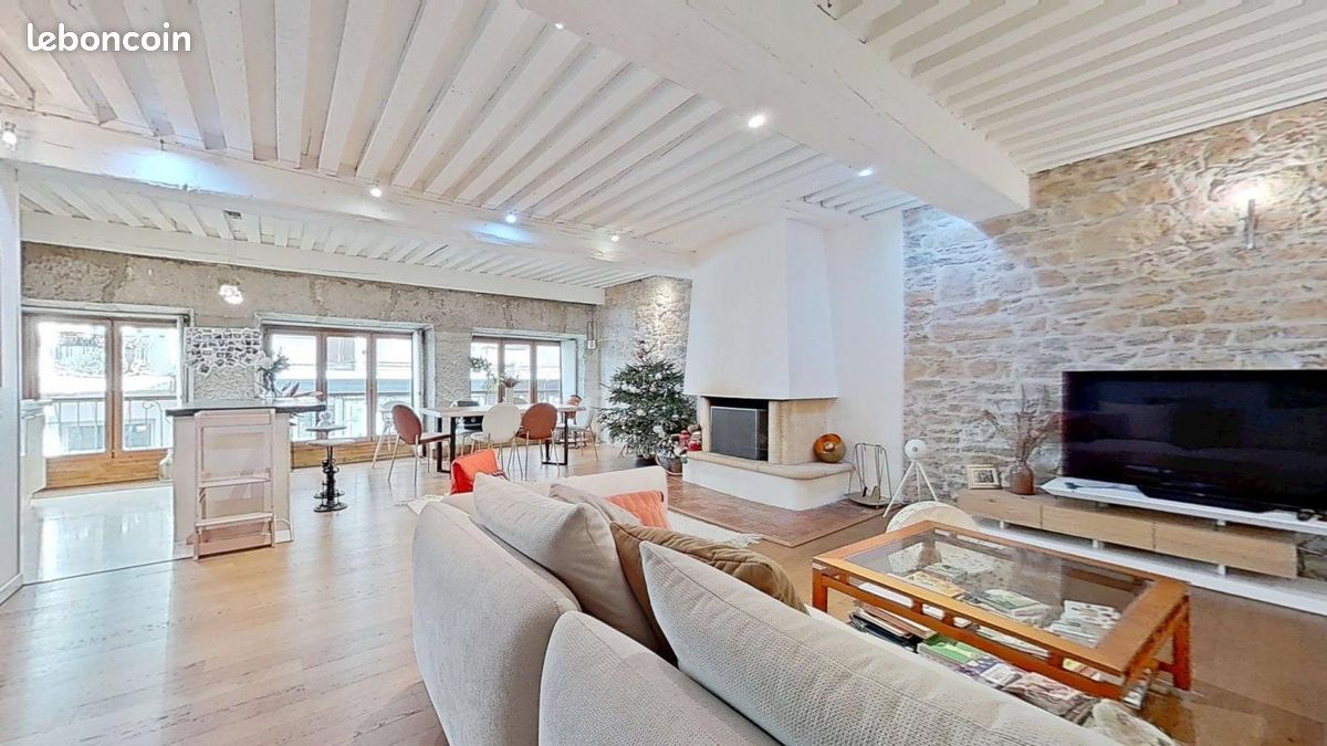 Appartement 3 pièces 100 m² · à Lyon · 100 m² · 1 490 €/mois
