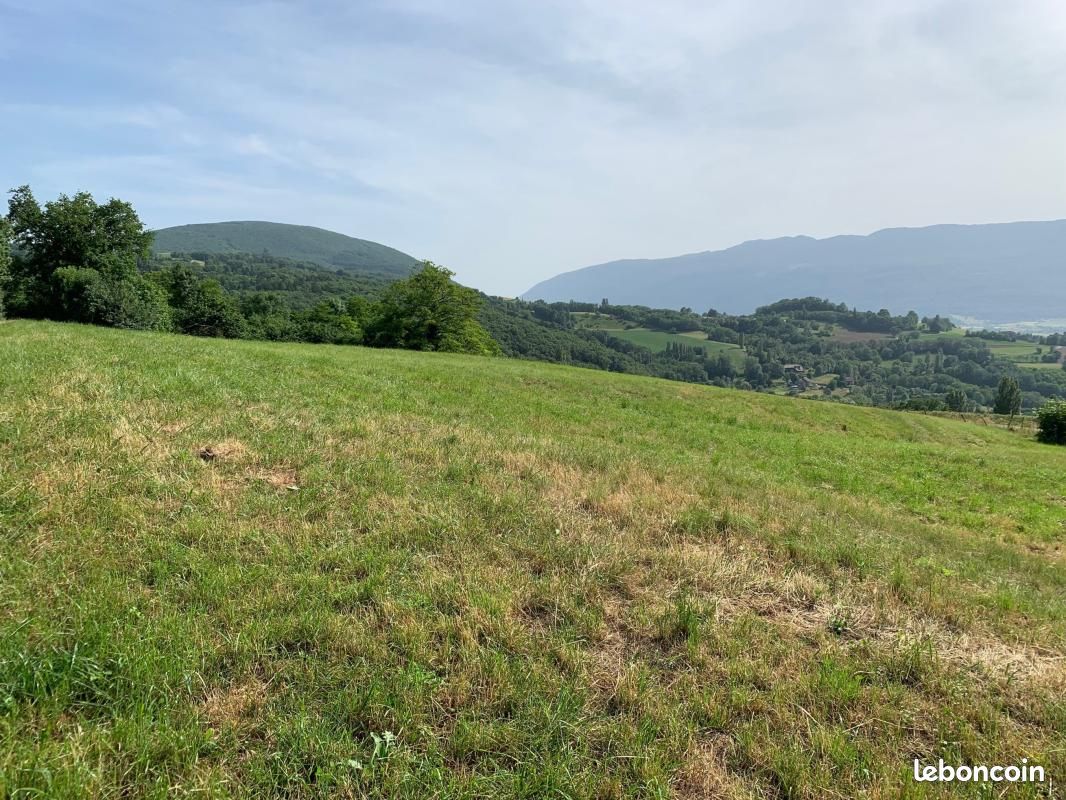 Terrain 980 m² Desingy · 149 500 €