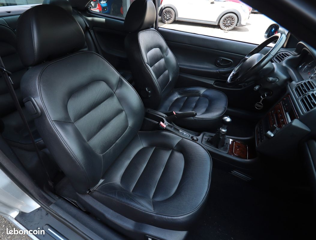 PEUGEOT 406 COUPE V6 3.0 195 Ch PACK CUIR SIEGES ELECTRIQUES (image 24)