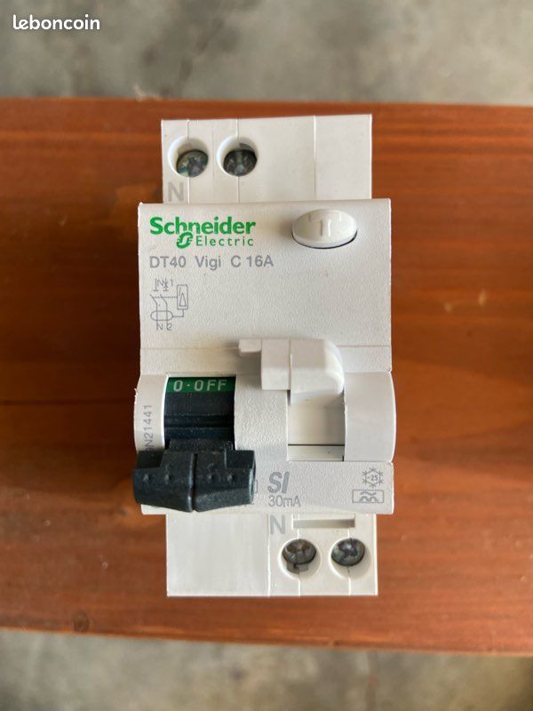 Disjoncteur différentiel Schneider (image 1)
