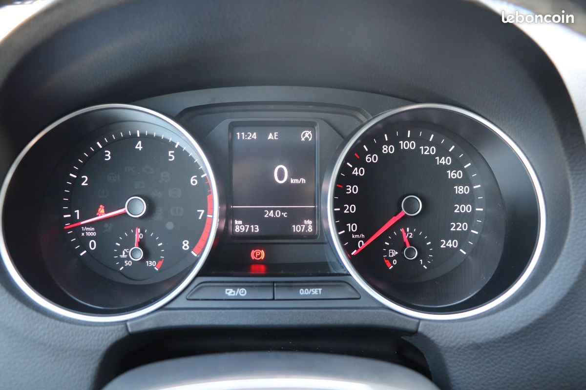 Volkswagen polo 1.2 tsi 90 lounge (image 21)