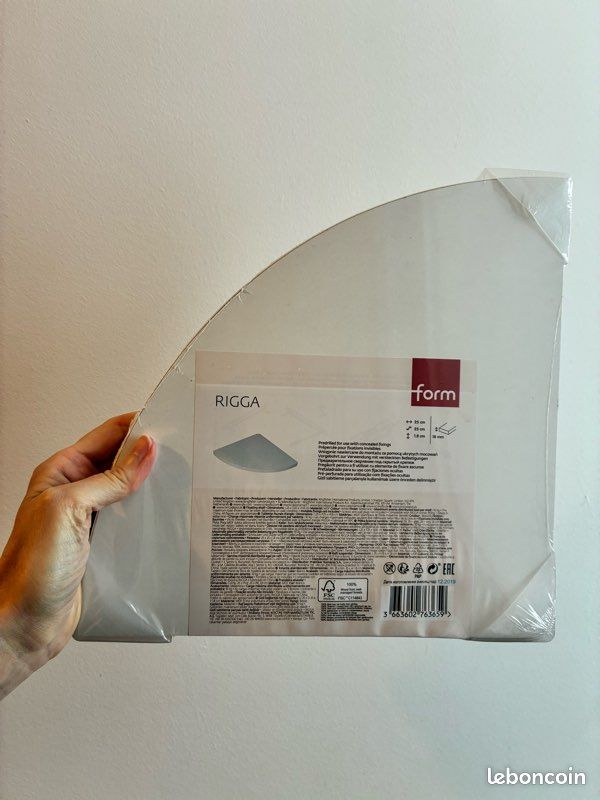 Rigga shelf predrilled for use with concealed fixings (image 1)